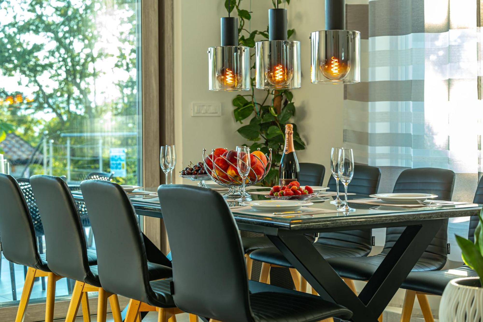 Luxury Villas White Sails ปิเนซิตซี ภายนอก รูปภาพ