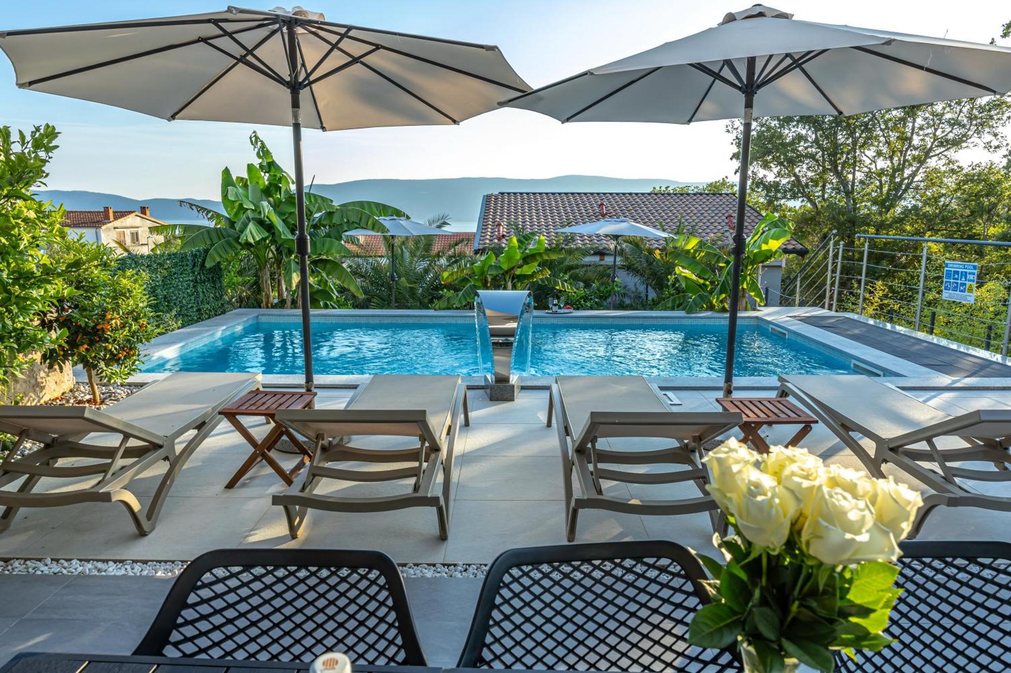 Luxury Villas White Sails ปิเนซิตซี ภายนอก รูปภาพ