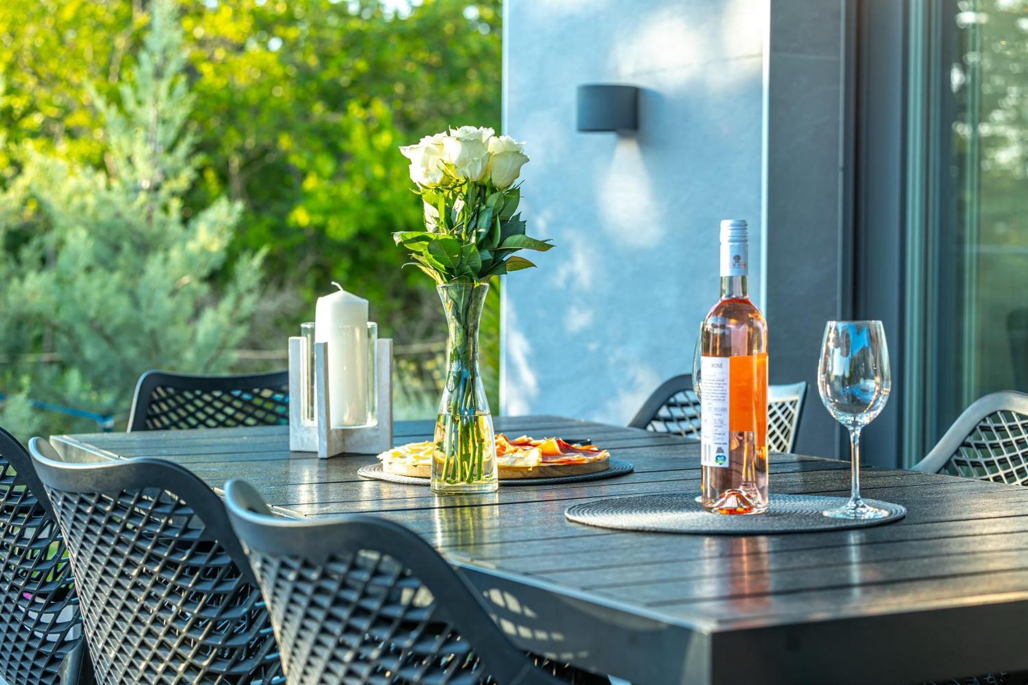 Luxury Villas White Sails ปิเนซิตซี ภายนอก รูปภาพ