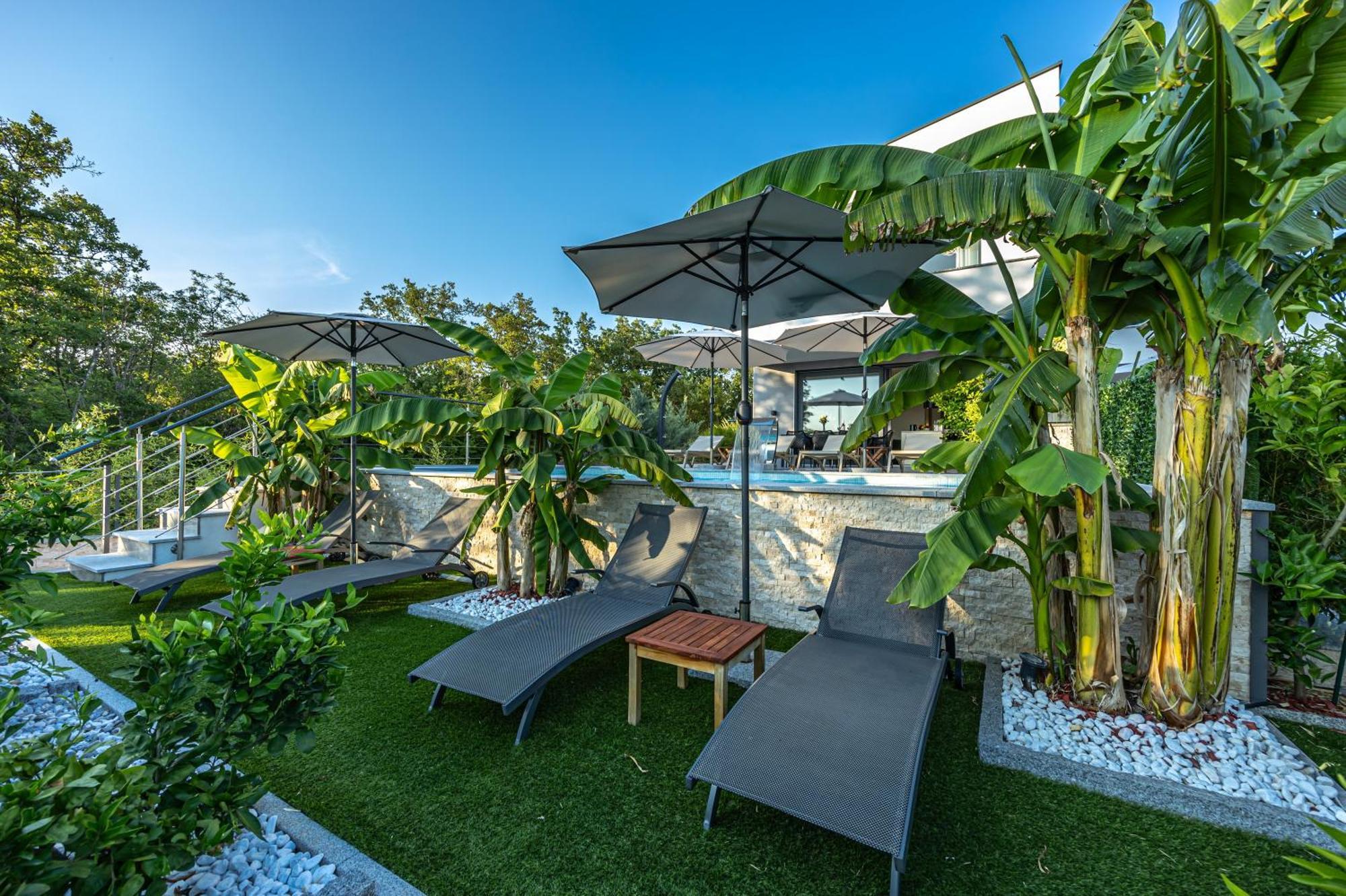 Luxury Villas White Sails ปิเนซิตซี ภายนอก รูปภาพ