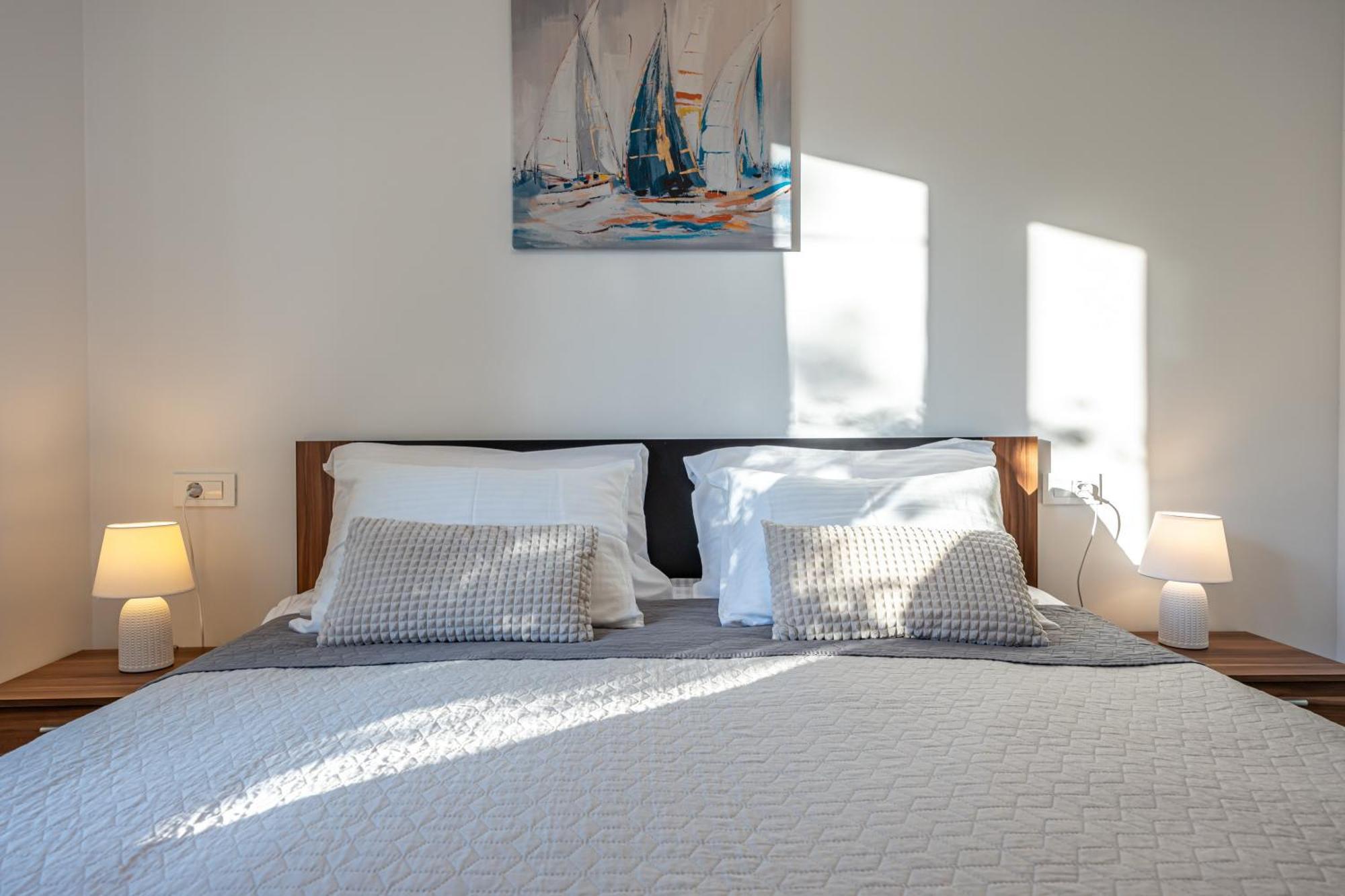 Luxury Villas White Sails ปิเนซิตซี ภายนอก รูปภาพ