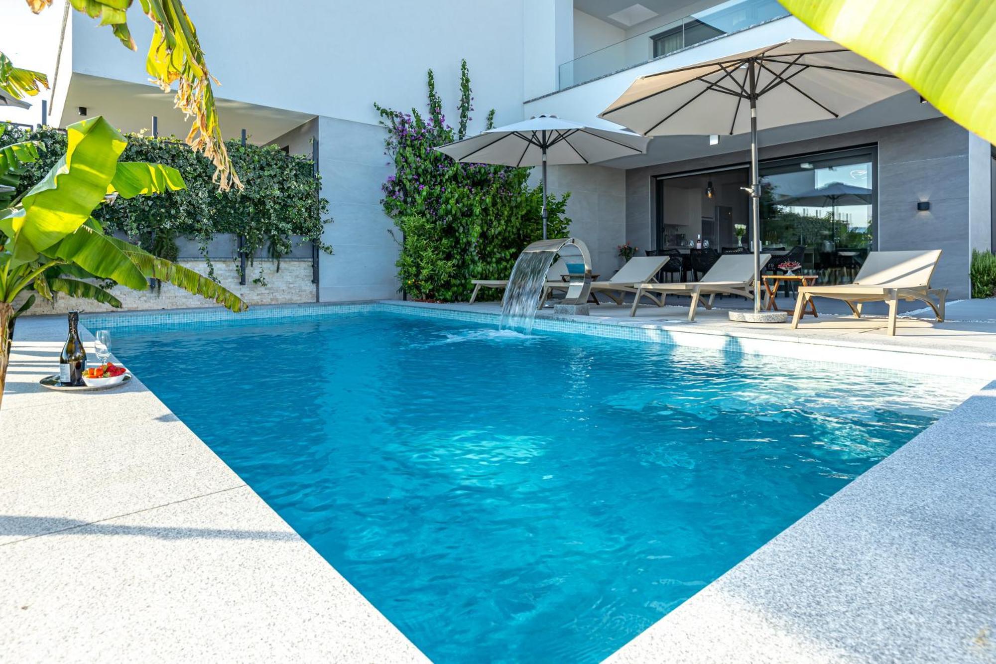 Luxury Villas White Sails ปิเนซิตซี ภายนอก รูปภาพ
